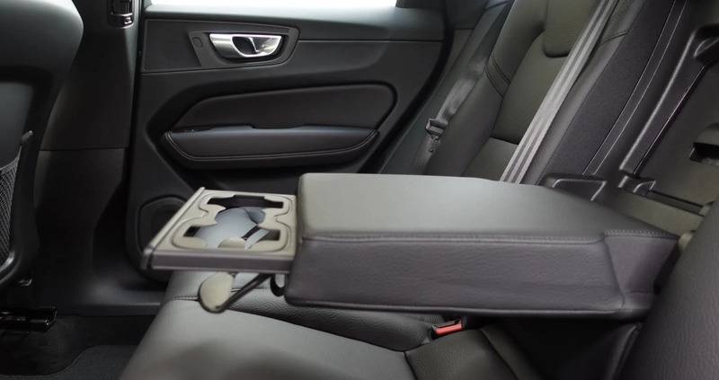 Volvo XC 60 cena 208995 przebieg: 2100, rok produkcji 2023 z Międzyzdroje małe 781